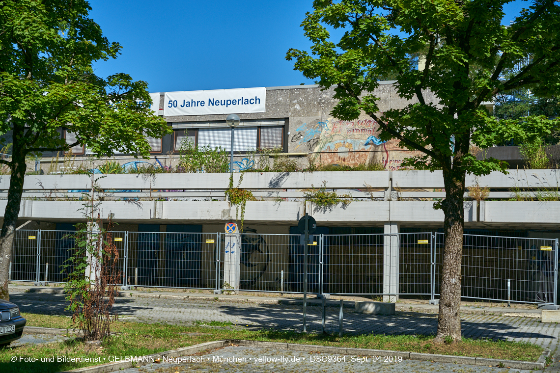 04.09.2019 - Einkaufs- und Wohnzentrum Quiddestraße in Neuperlach